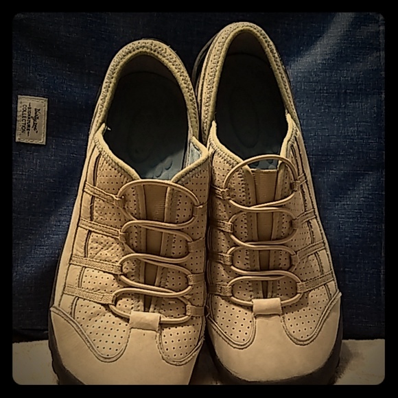 privo sneakers